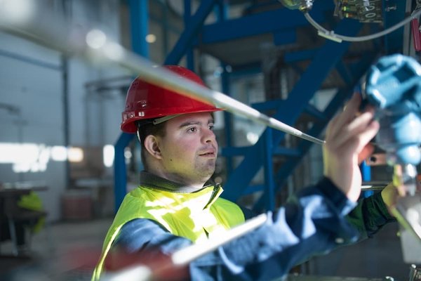 Quelle est la meilleure approche pour l'intégration de l'intelligence artificielle dans les systèmes de détection de fraude?